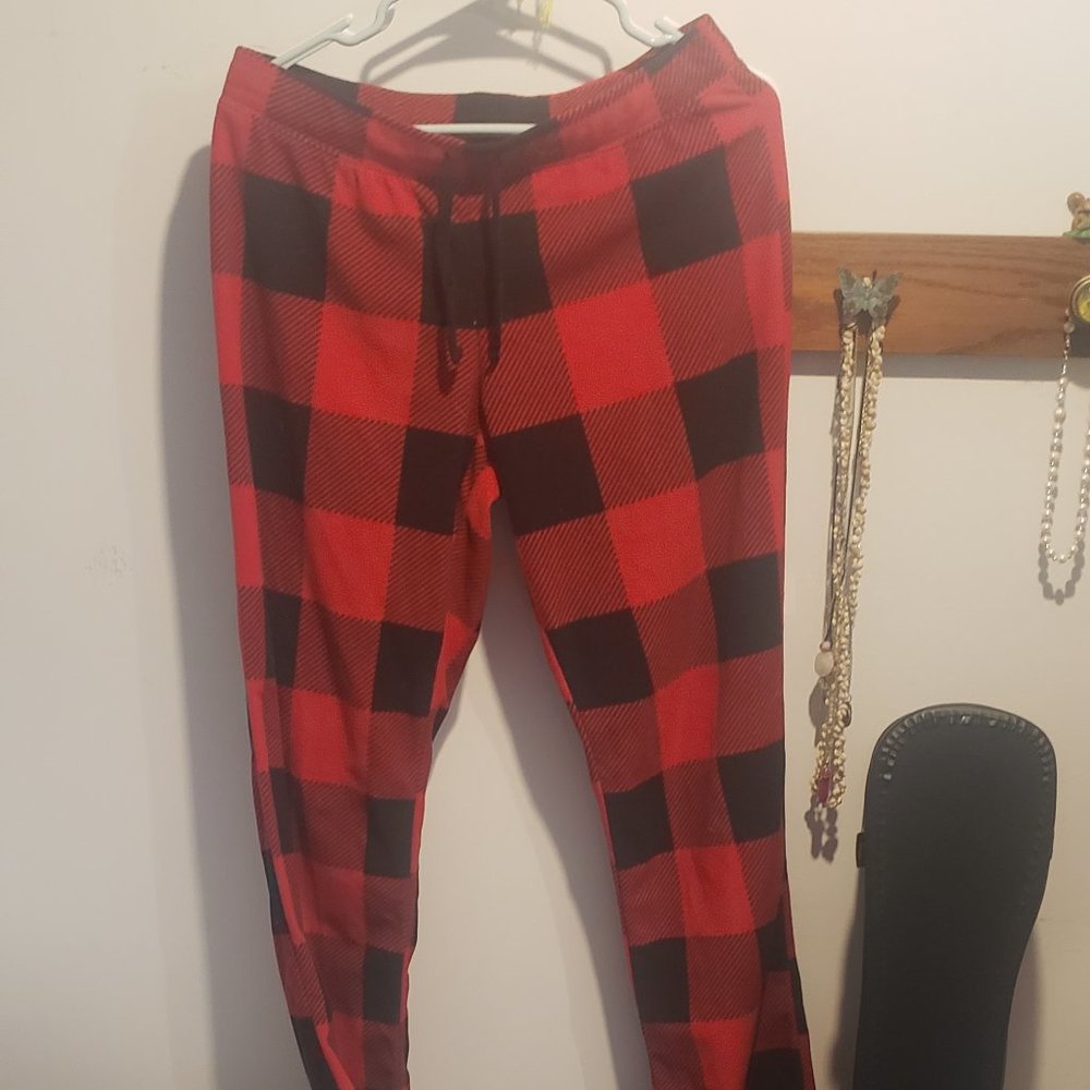 Old Navy buffalo print fleece pajama pants
